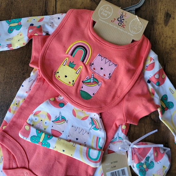 NEW 5 Piece Baby Gift Set 0-3 Months - Picture 4 of 10